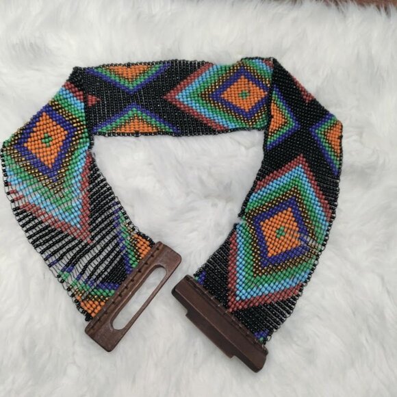 Oversized Handcrafted Beaded Belt Geometric Pattern & Wooden Buckle Size 1X - Picture 3 of 7